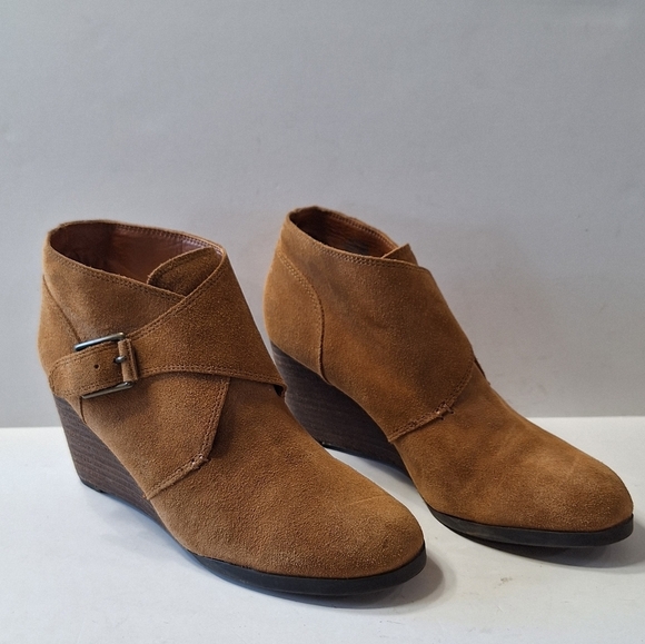 Lucky Brand Western Camel Suede Wedge Heel Ankle Booties Size 8.5 - Picture 1 of 13